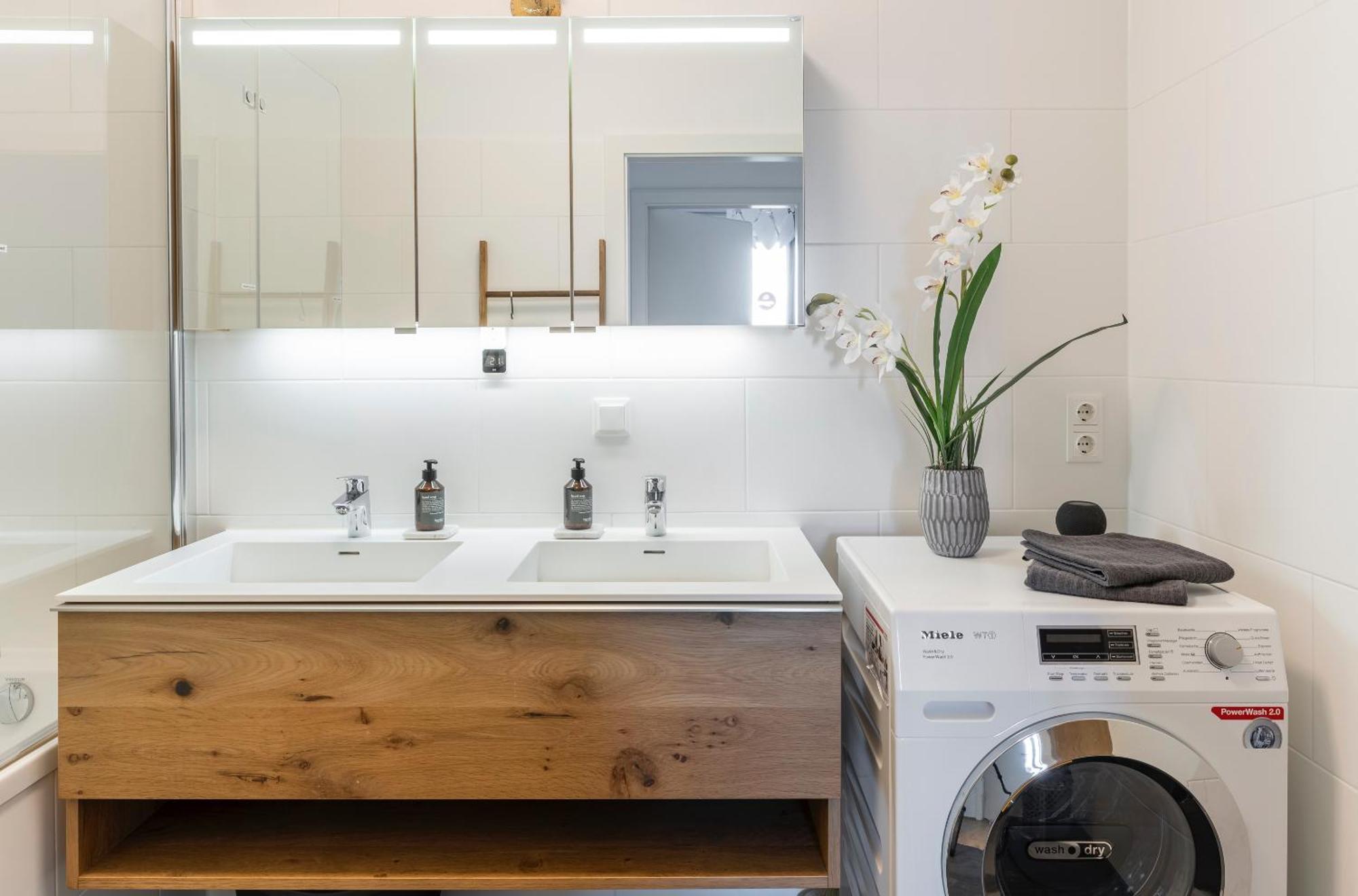 Edler Wohnraum Panoramablick 3 Sz Boxspringbetten, E-Ladestation, Kaffeevollautomat, Klima, Lift, Terrasse & 2Xtg Graz Exteriör bild