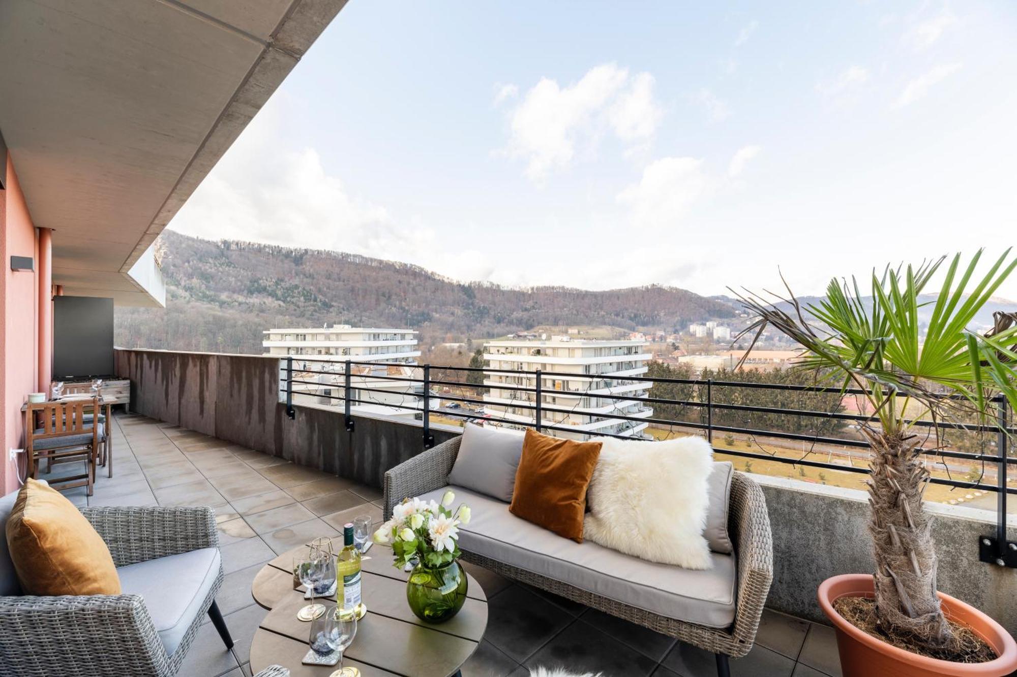 Edler Wohnraum Panoramablick 3 Sz Boxspringbetten, E-Ladestation, Kaffeevollautomat, Klima, Lift, Terrasse & 2Xtg Graz Exteriör bild
